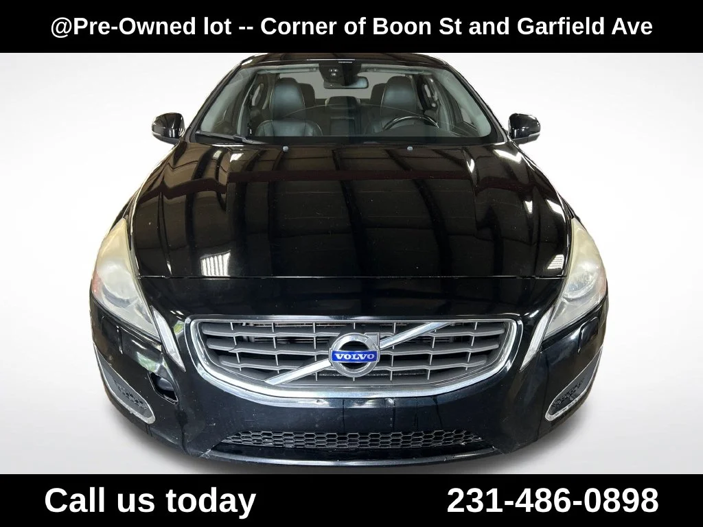 Used 2013  Volvo T5 image 8