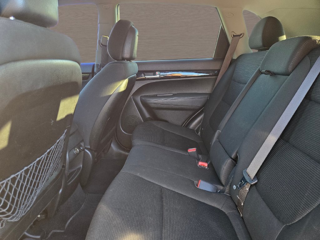 Used 2015 Silver Kia LX image 11