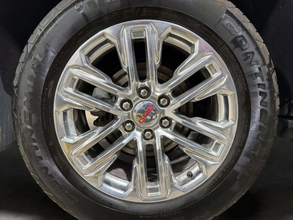 Used 2021 White GMC SLT image 32