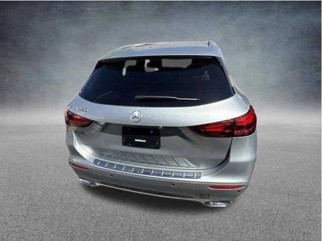 Used 2025 Silver Mercedes-Benz GLA 250 image 8
