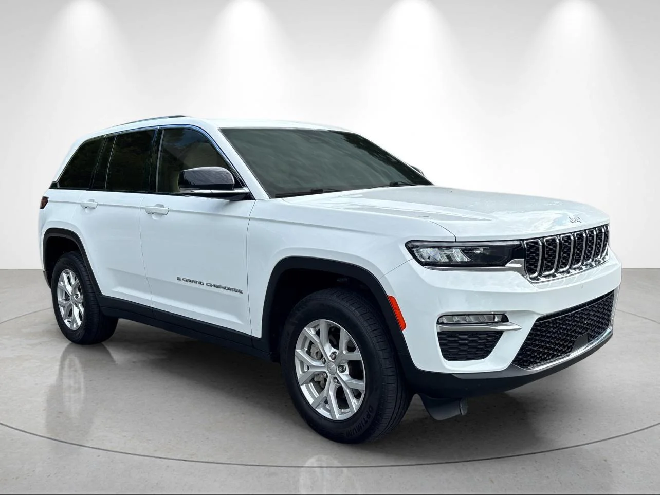 Used 2023 Bright White Clearcoat Jeep Limited image 7