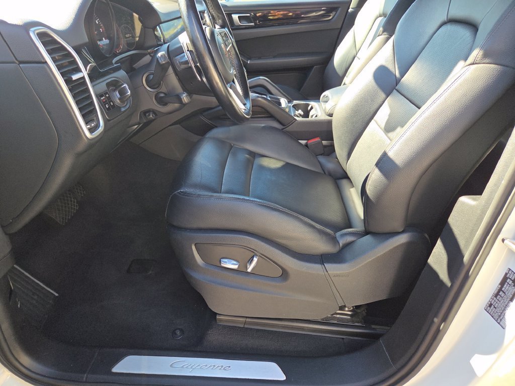 2020 Porsche Cayenne Base - Photo 6