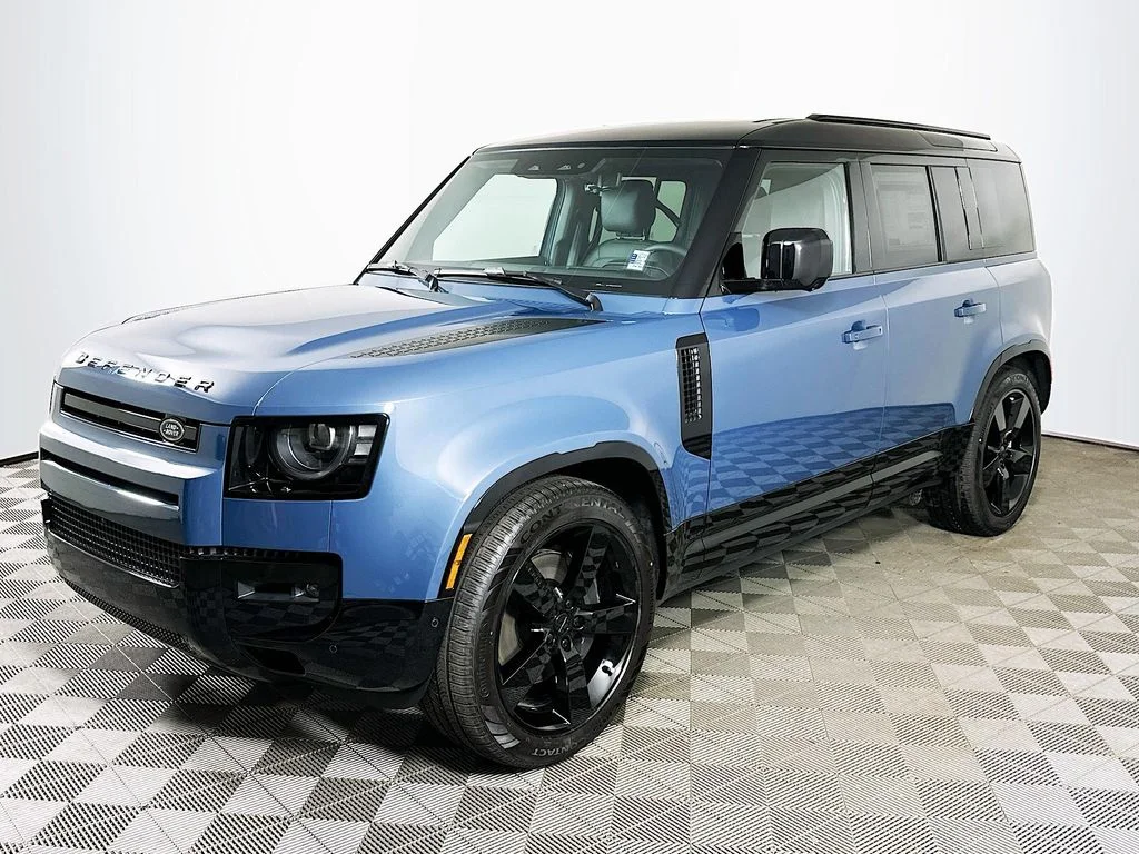 2026 Land Rover Defender 110 X-Dynamic SE P400's photo