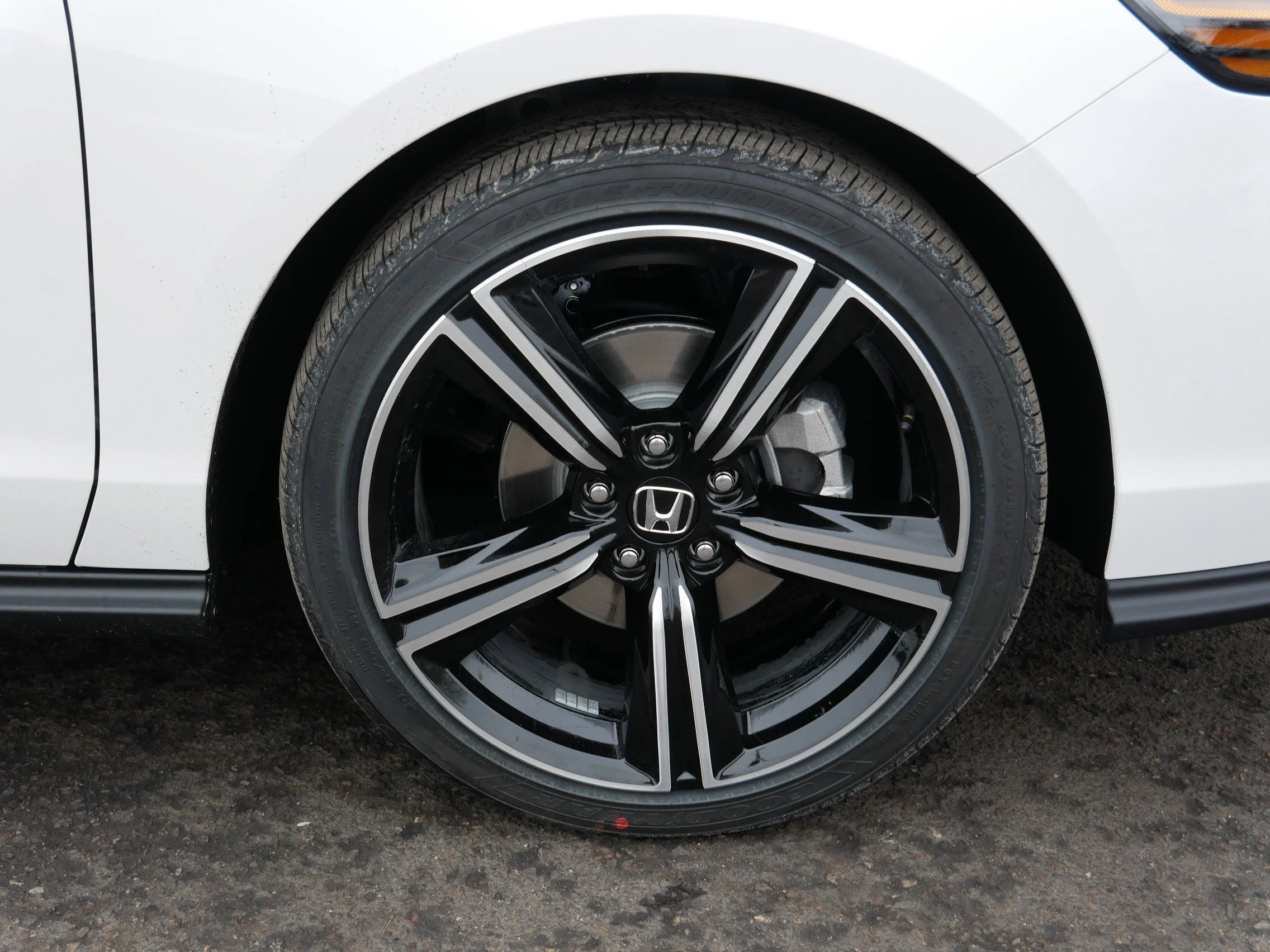 New 2026 Platinum White Pearl Honda SE image 9