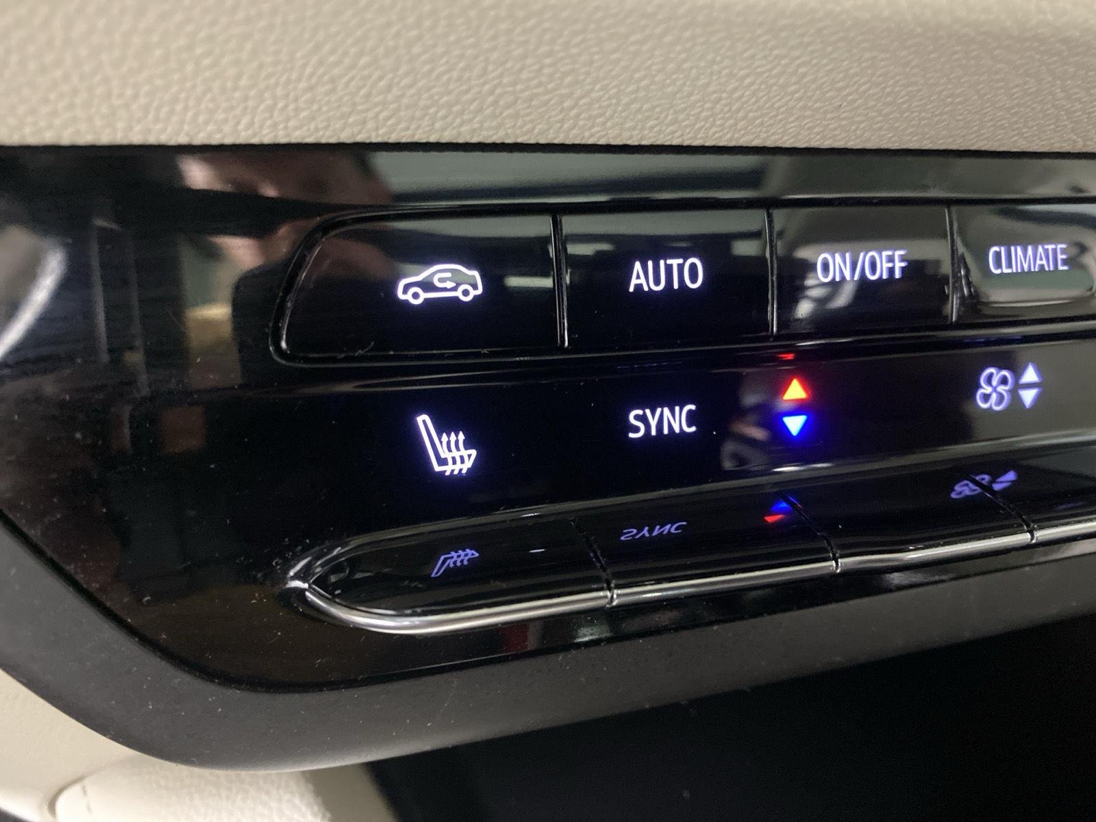 Used 2021 Cinnabar Metallic Buick Essence image 20