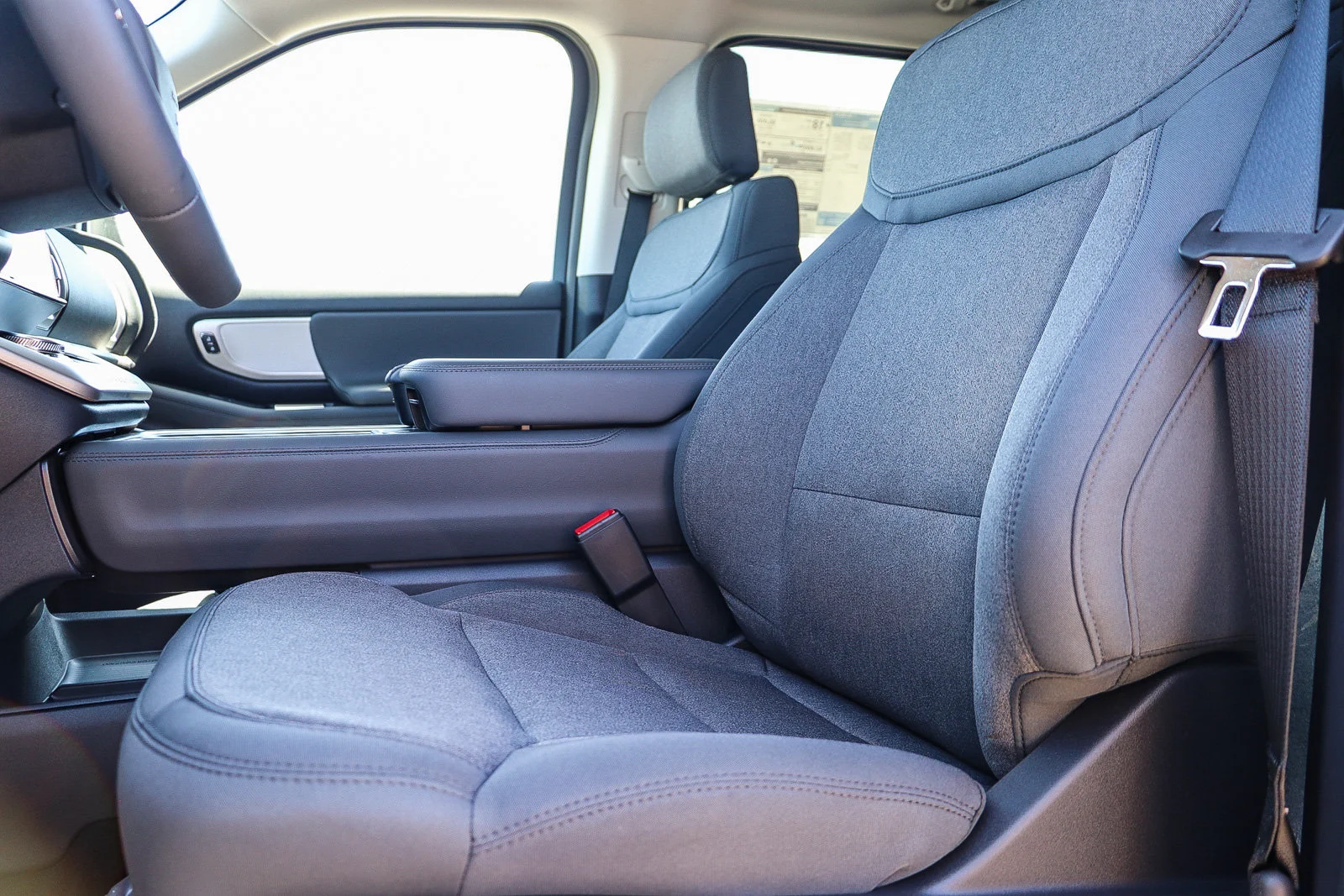 New 2027 Dark Matter Gray Metallic Ford MAX Active image 26