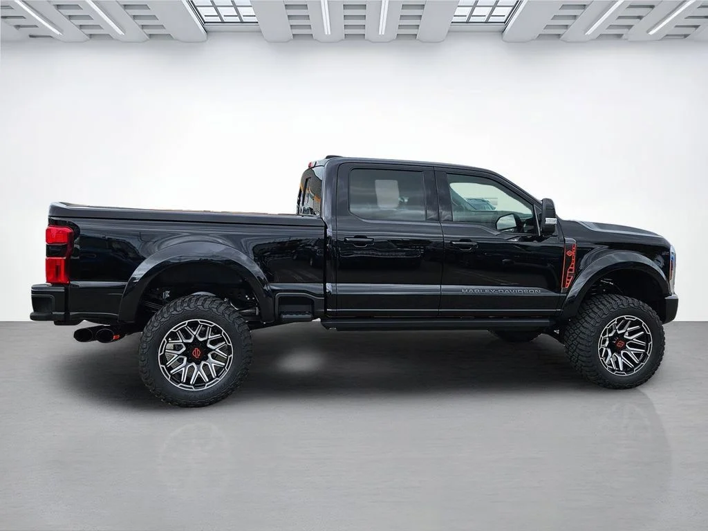 New 2026 Agate Black Metallic Ford F-250® Lariat® image 4