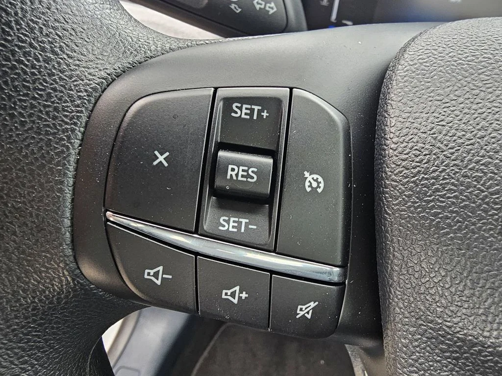 Used 2026 Oxford White Ford XLT image 25