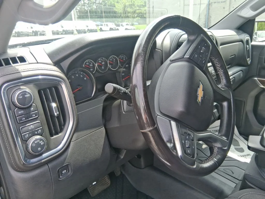 Used 2021 Gray Chevrolet LT image 12
