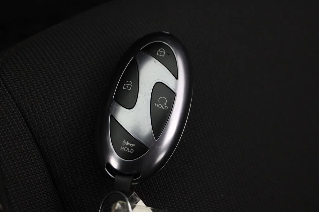 Used 2026 White Hyundai SEL Sport image 31