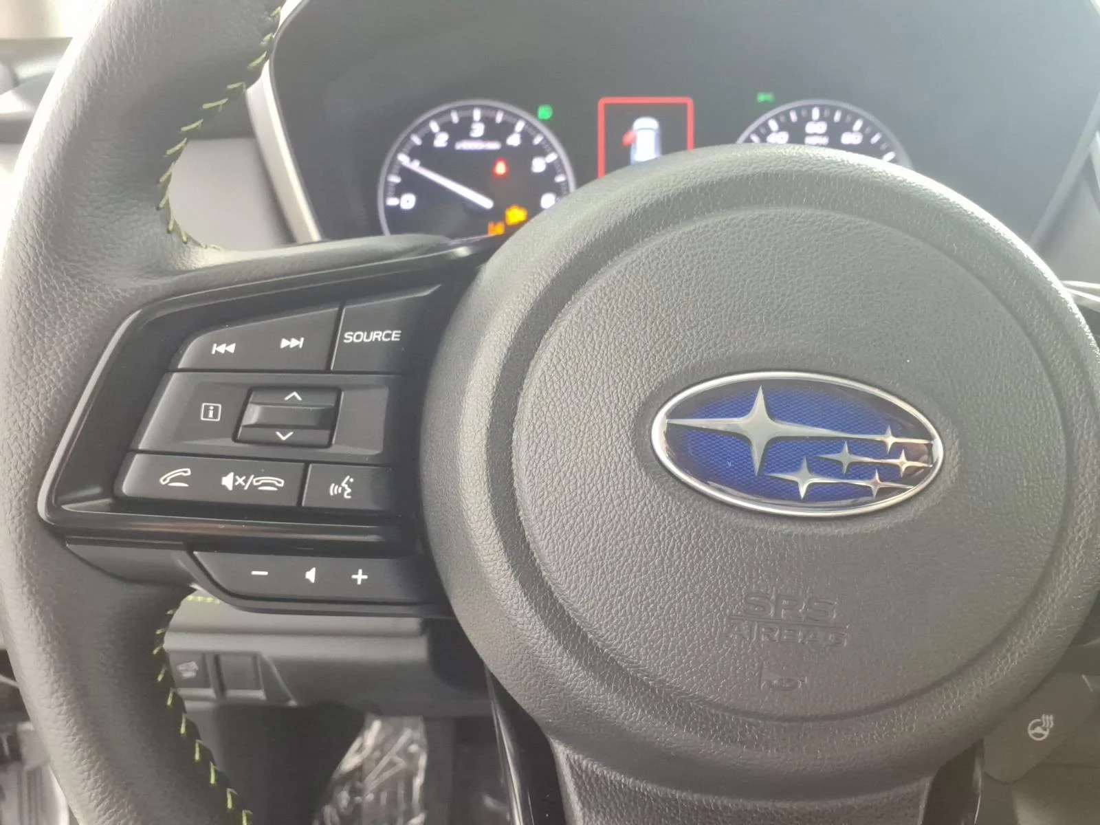 Certified Used 2025 Ice Silver Metallic Subaru Onyx Edition image 31