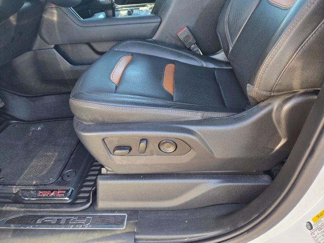 Used 2023 White GMC AT4 image 15