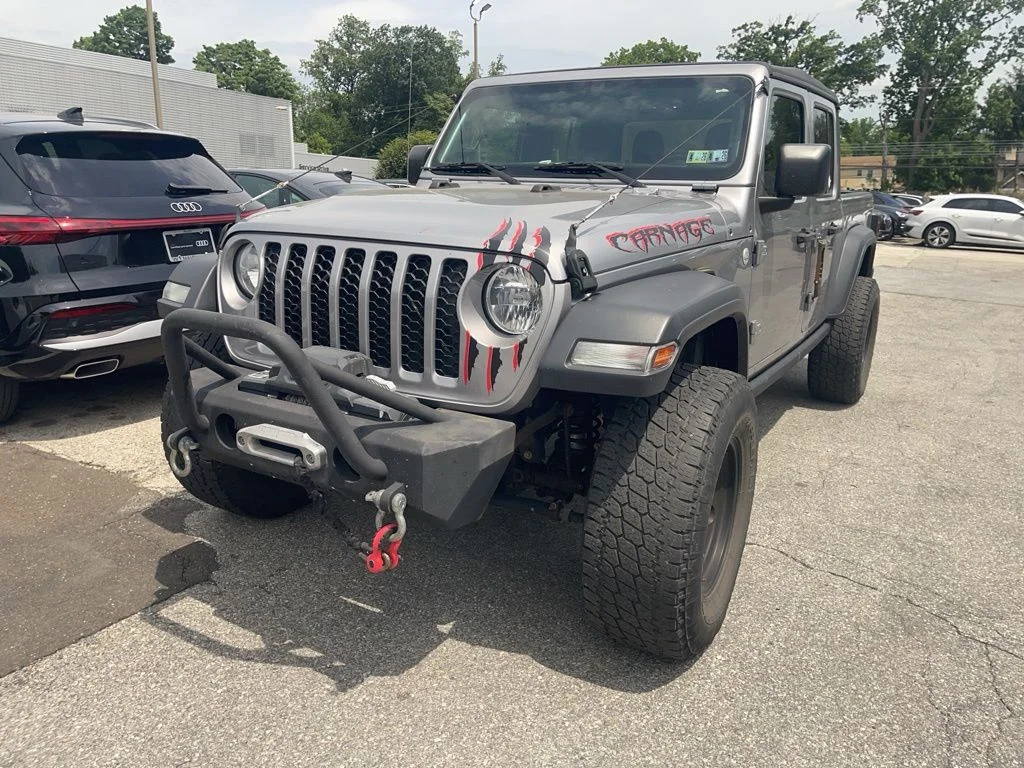 Used 2020 Silver Jeep Sport image 11
