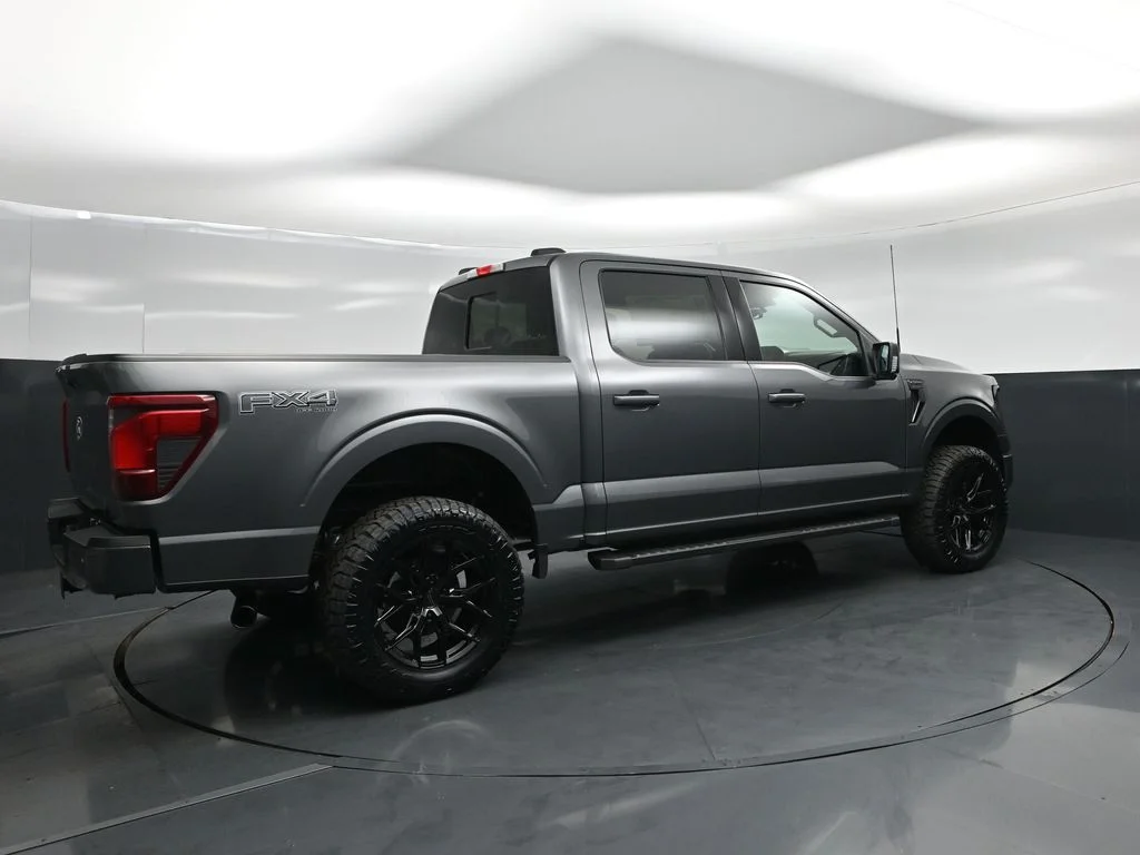 New 2026 Carbonized Gray Metallic Ford XLT image 21