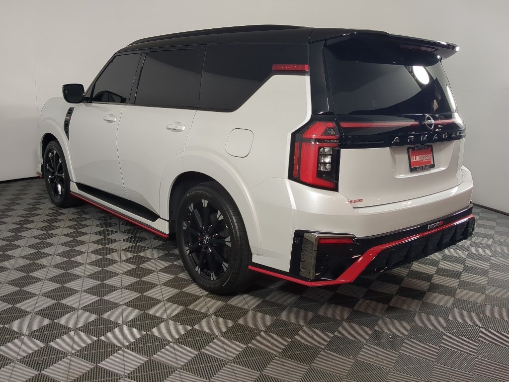Certified Used 2026 Everest White Pearl Tricoat/Super Black Nissan NISMO image 8