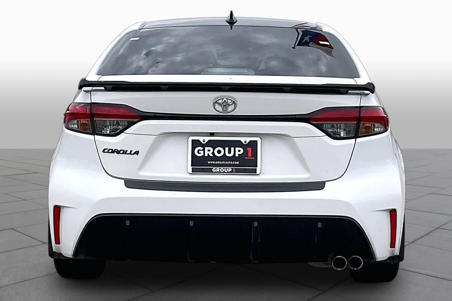 Used 2025 Ice Cap/Midnight Black Metallic Toyota FX image 4