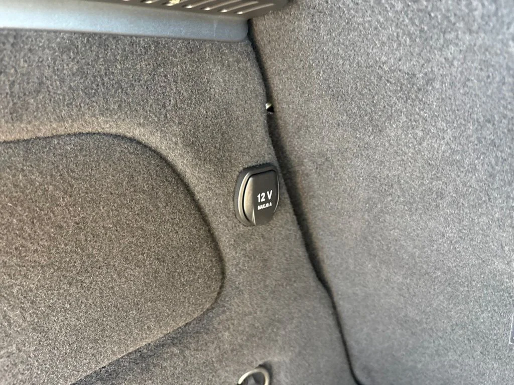 Used 2018 Silver Mercedes-Benz GLA 250 image 28