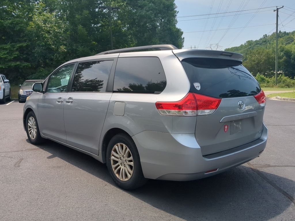 Used 2012 Silver Toyota XLE image 7