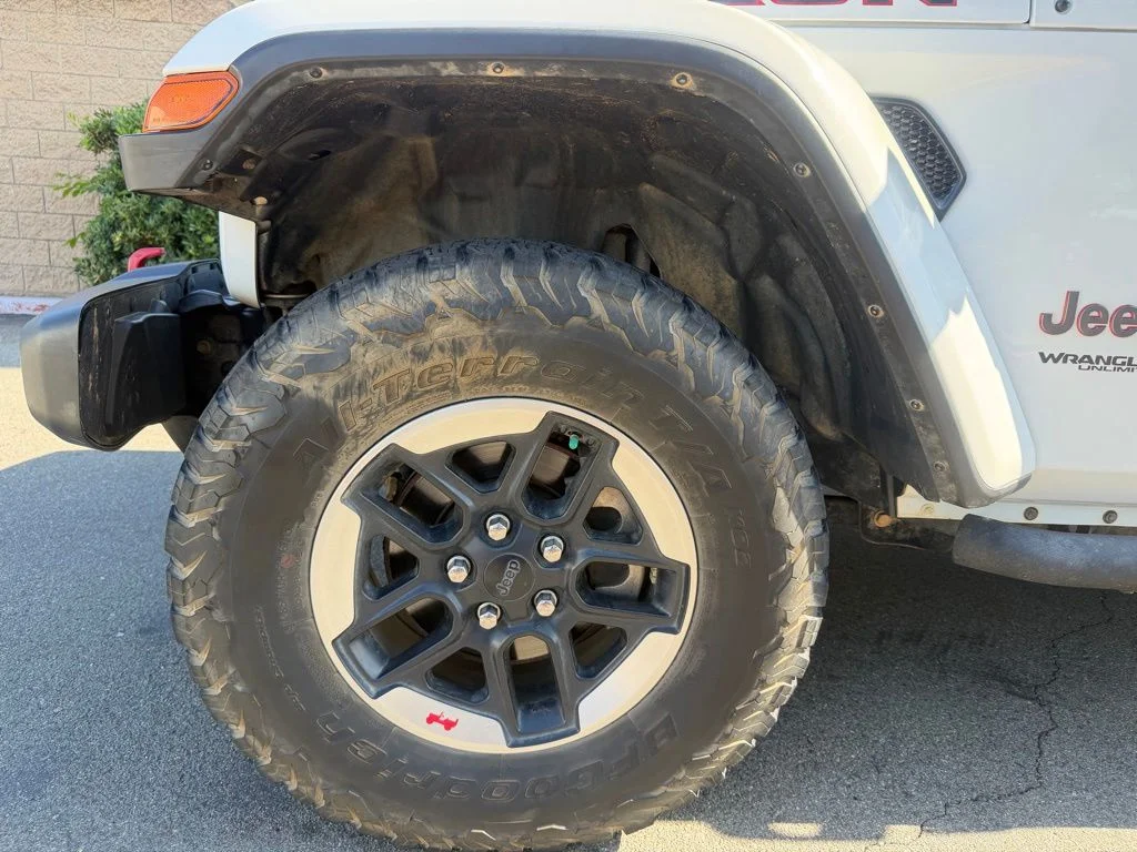 Used 2021 White Jeep Unlimited Rubicon image 6