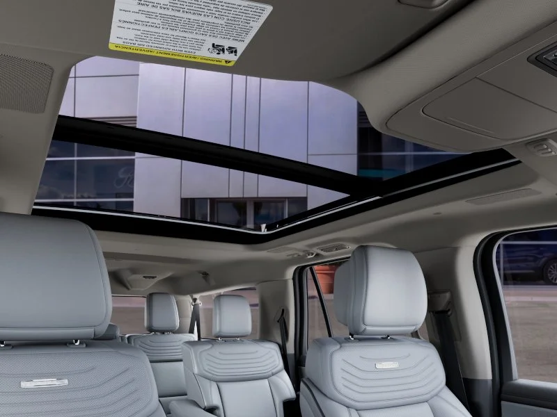 New 2027 Star White Metallic Tri-Coat Ford Platinum image 46