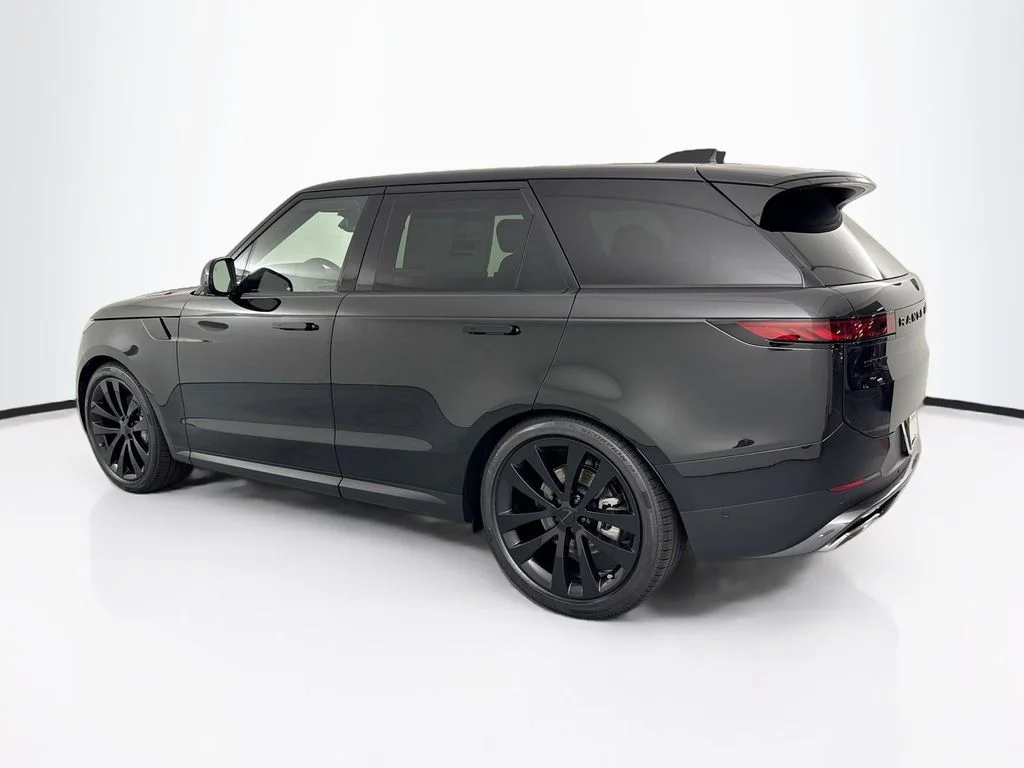 New 2026 Santorini Black Land Rover SE image 7