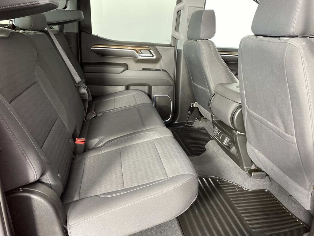 Used 2022 Red Chevrolet LT image 12