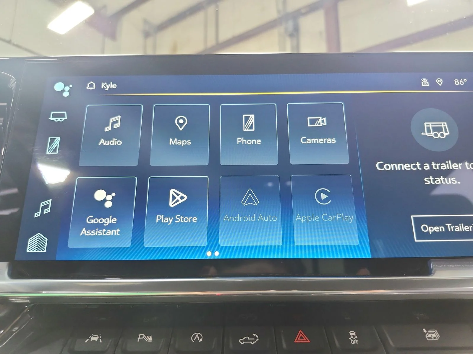 Used 2024 Iridescent Pearl Tricoat Chevrolet High Country image 33