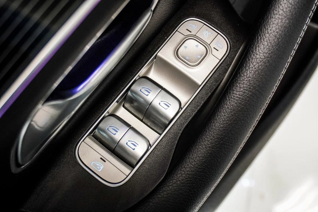 Used 2024 White Mercedes-Benz GLS 450 image 39
