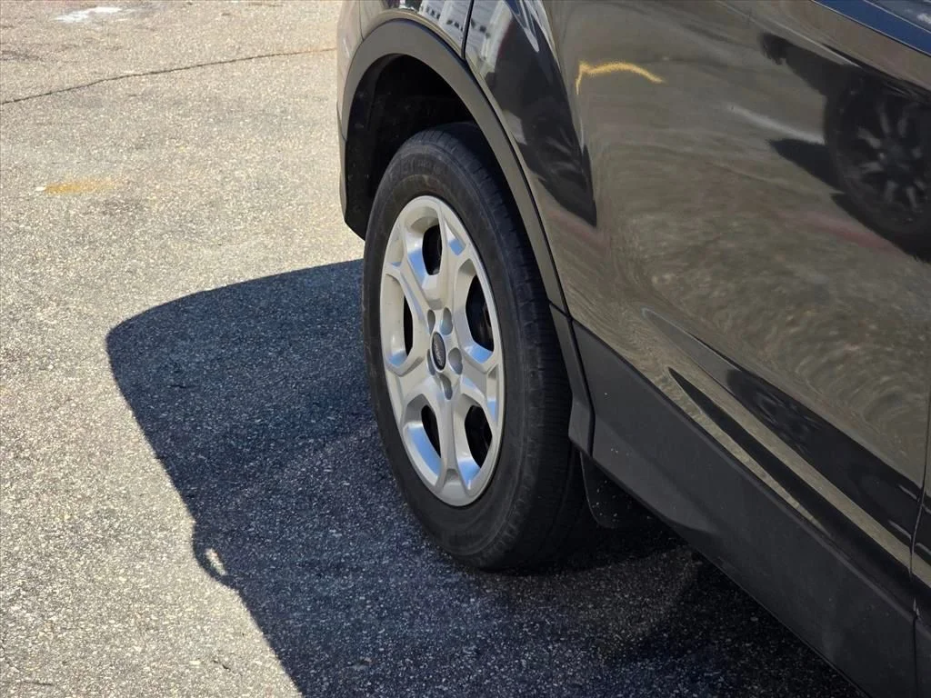 Used 2019 Gray Ford S image 18