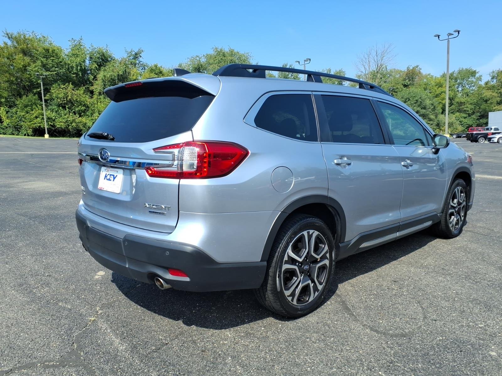 Used 2023 Ice Silver Metallic Subaru Limited 7-Passenger image 7