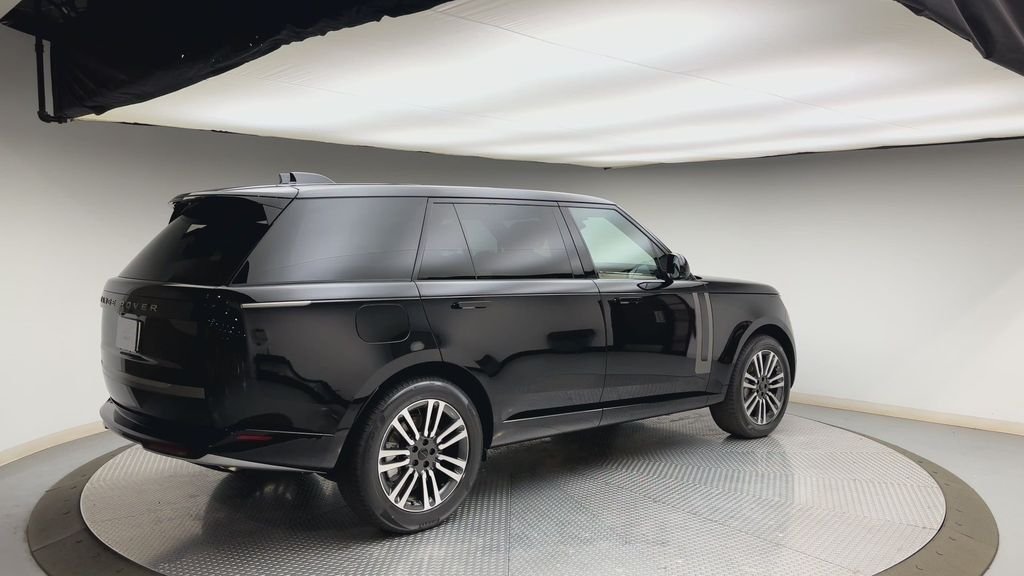 New 2026 Santorini Black Land Rover SE image 2
