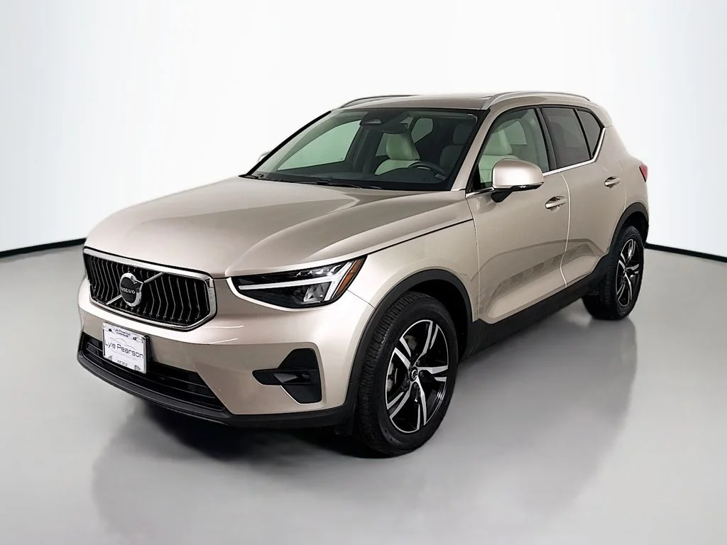 Certified Pre-Owned 2023 Volvo XC40 B5 Plus Bright Theme for Sale