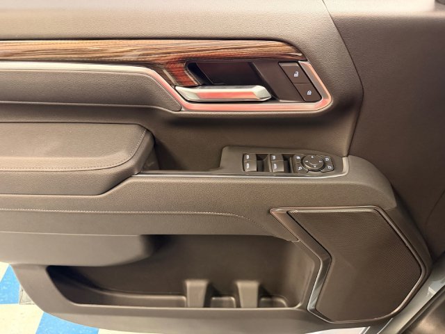 New 2026 Sterling Gray Metallic Chevrolet LT image 27