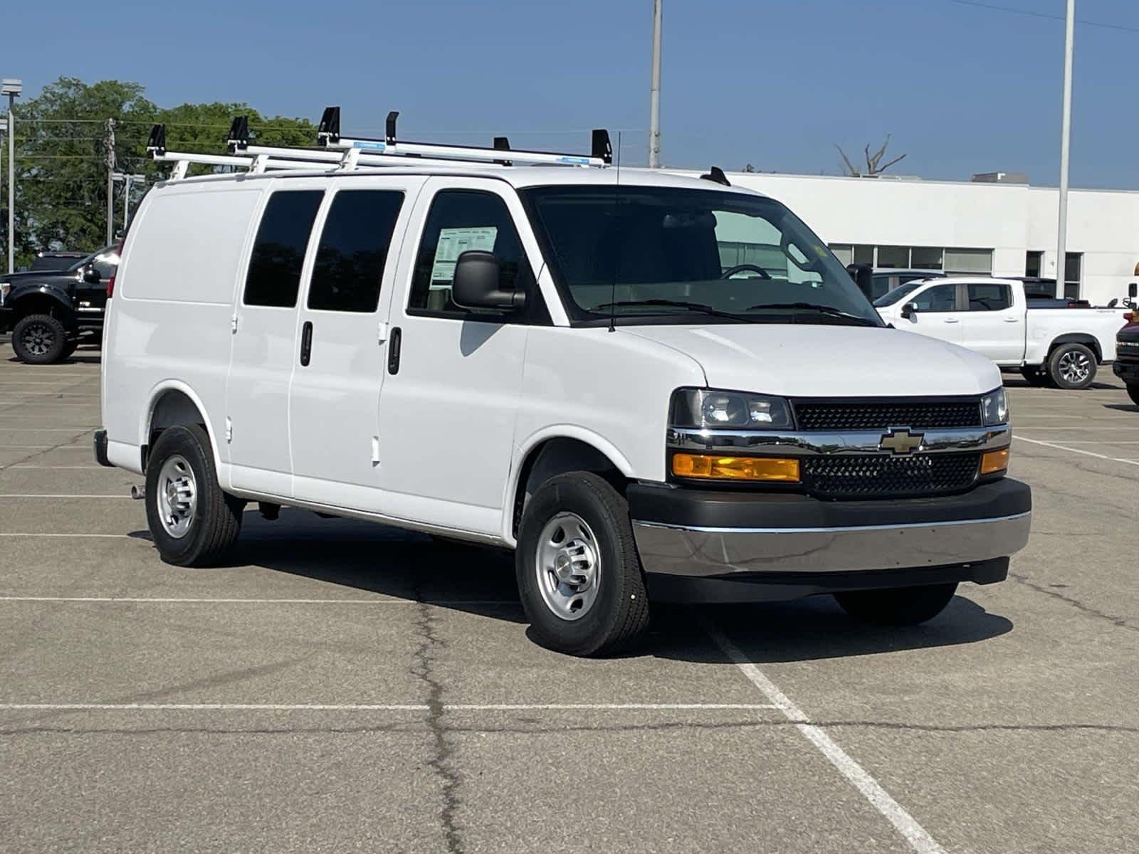 2026 Chevrolet Express Cargo Work Van - Photo 29