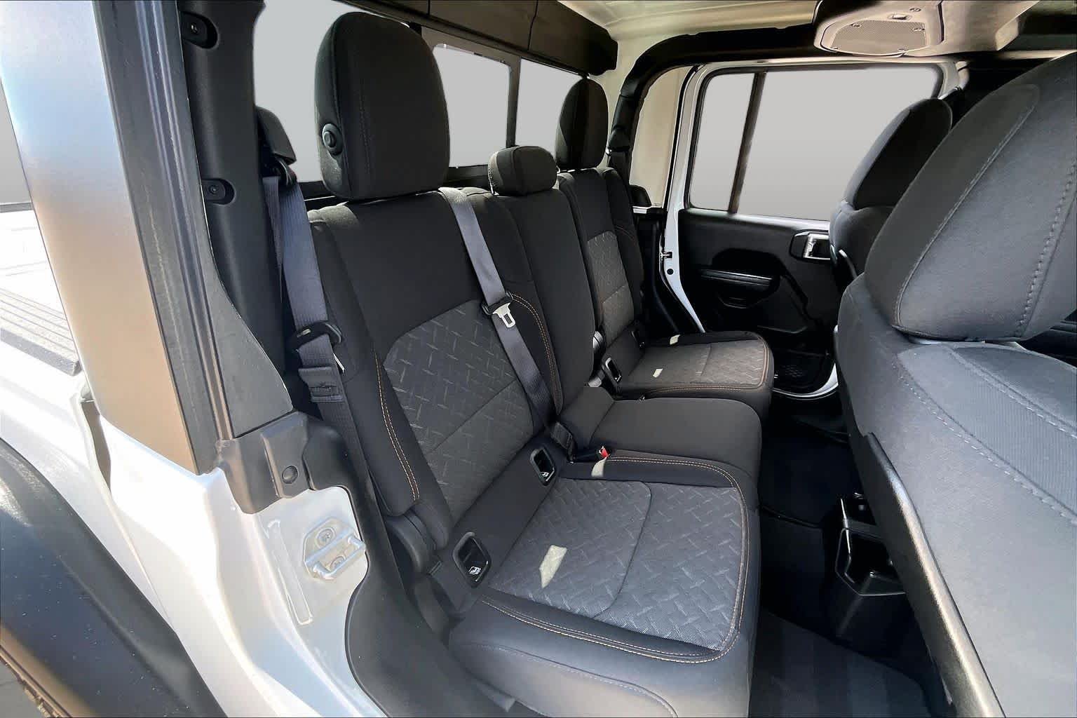 Used 2026 Bright White Clearcoat Jeep Mojave image 18