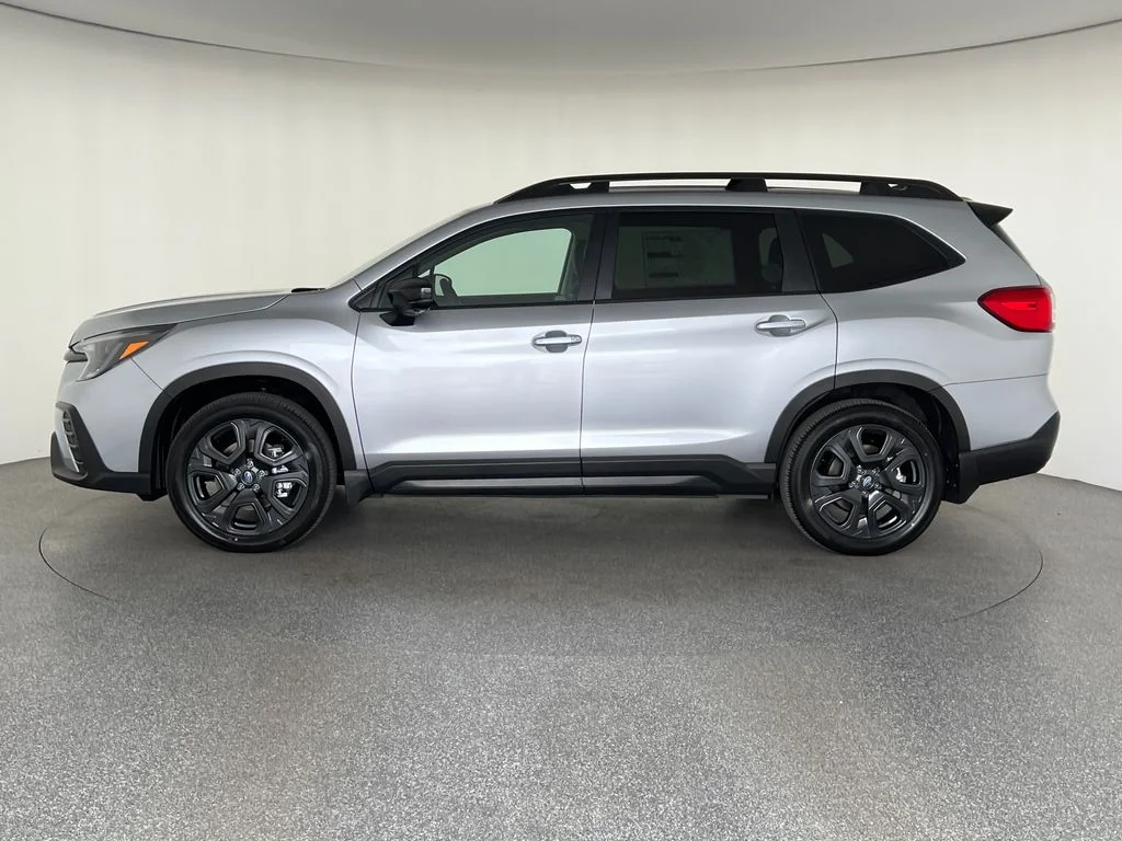 New 2026 ICE SILVER METALLIC Subaru Onyx Edition Touring 7-Passenger image 8