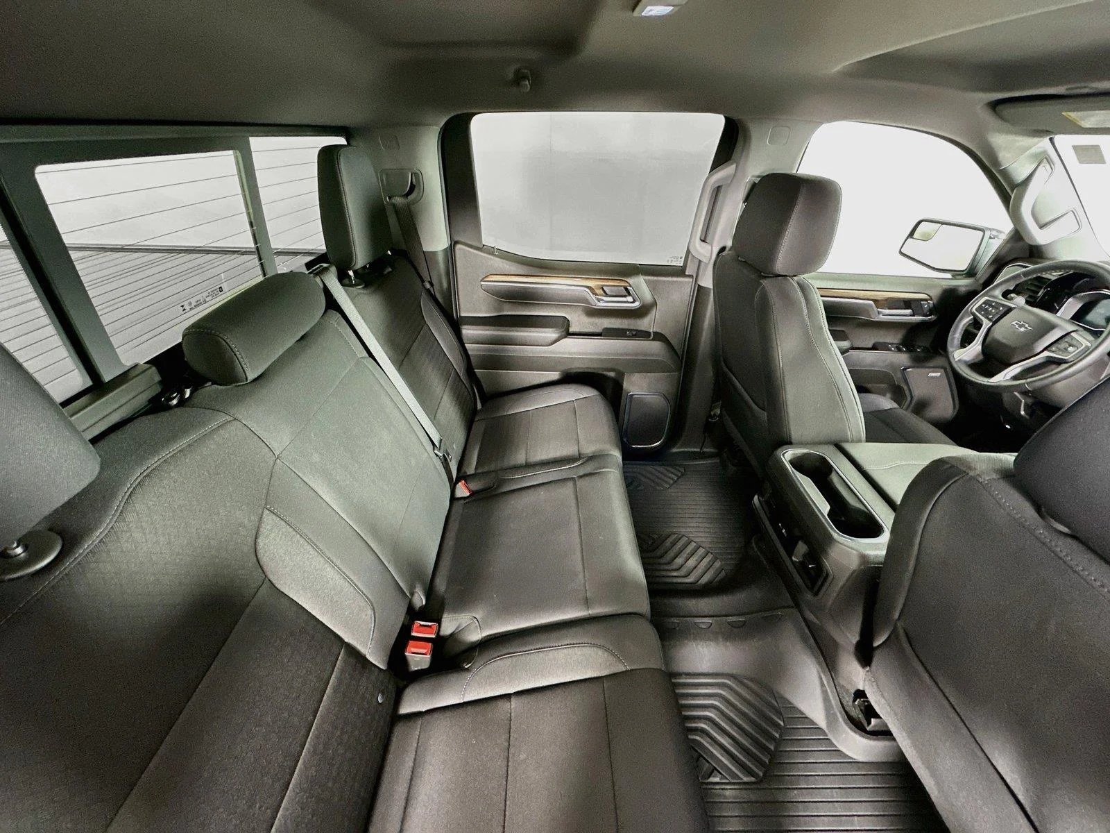 Used 2025 Sterling Gray Metallic Chevrolet LT Trail Boss image 27