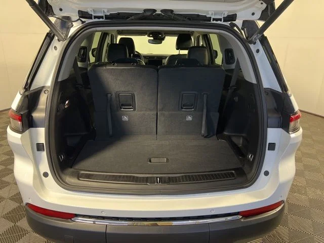 Used 2023 White Jeep Limited image 13