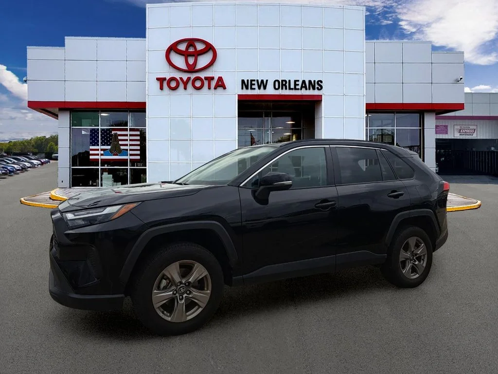 2024 Toyota RAV4 XLE FWD's photo