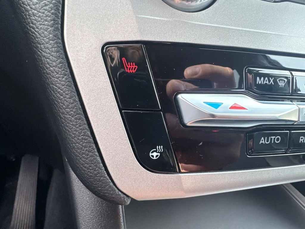 Used 2022 White Metallic Ford XLT image 23