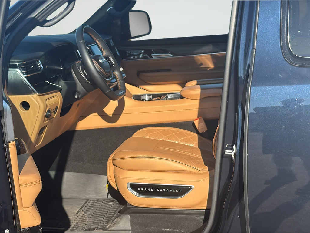 Used 2025 Black Jeep Series III image 10