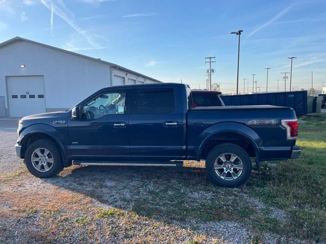 Used 2016 Blue Ford Lariat image 8