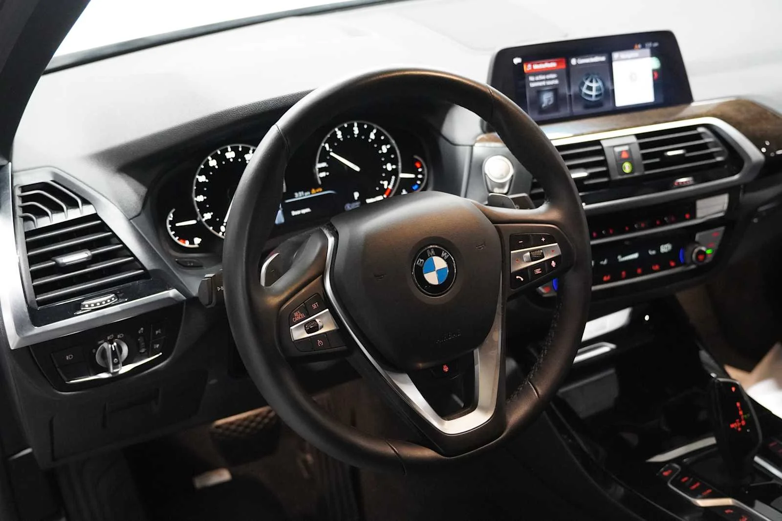 Used 2021 Alpine White BMW xDrive30i image 10