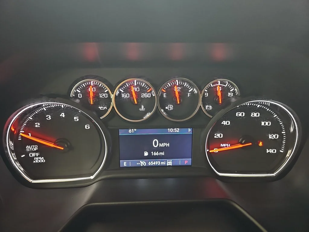 Used 2021 Black Chevrolet Z71 image 21
