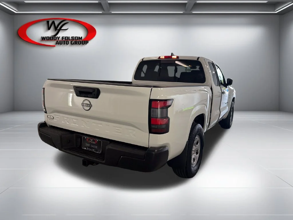 New 2027 Glacier White Nissan King Cab® S image 6