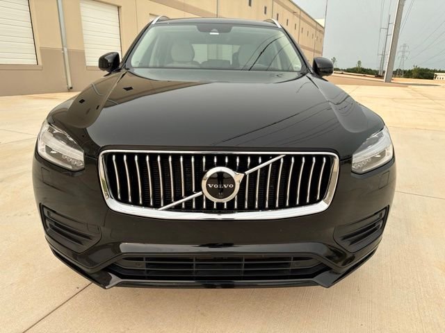 Used 2022 Black Volvo T6 Momentum image 2