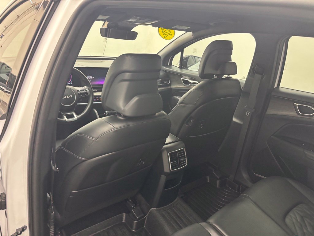 Used 2023 White Kia X-Line image 36