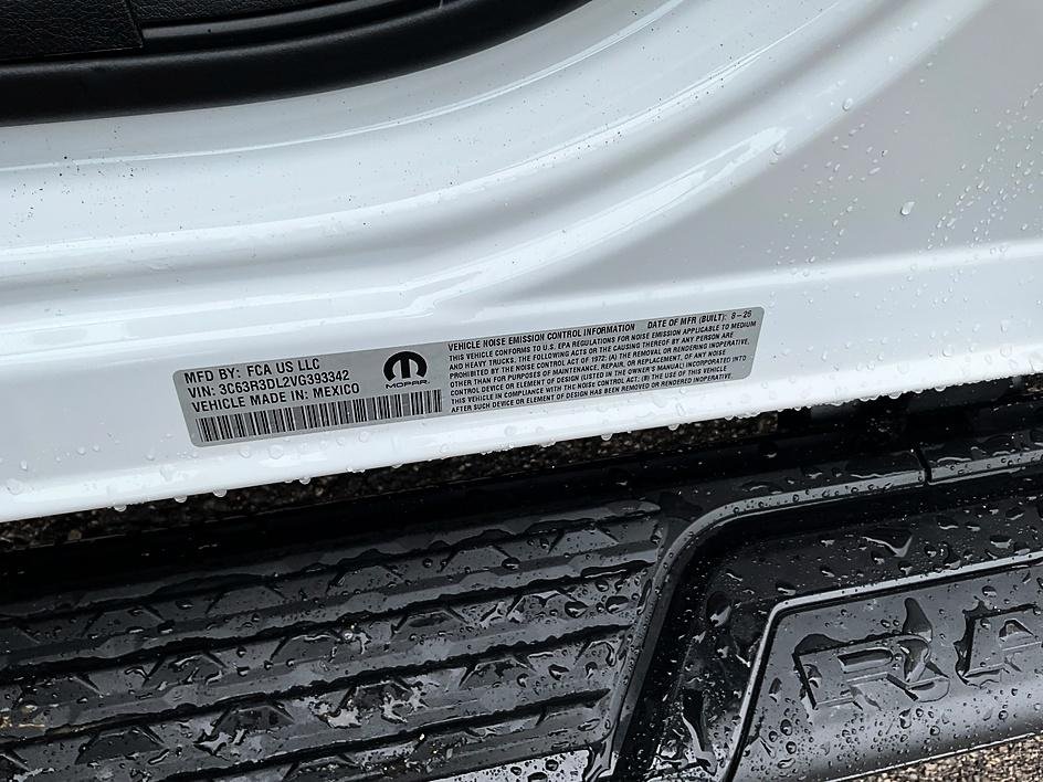 New 2027 Bright White Clear-Coat Exterior Paint RAM Big Horn image 36