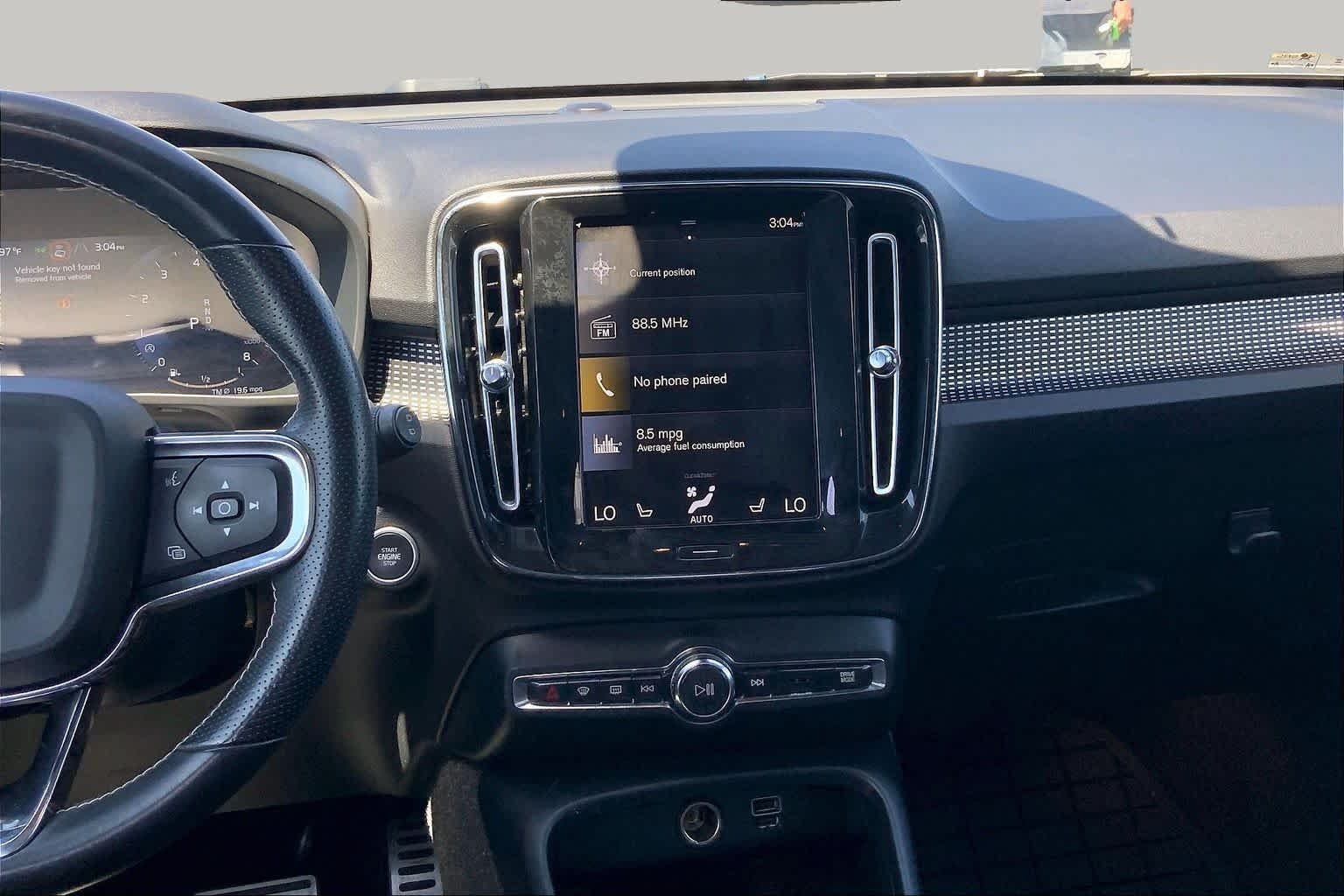 Pre-Owned 2021 Volvo XC40 R-Design