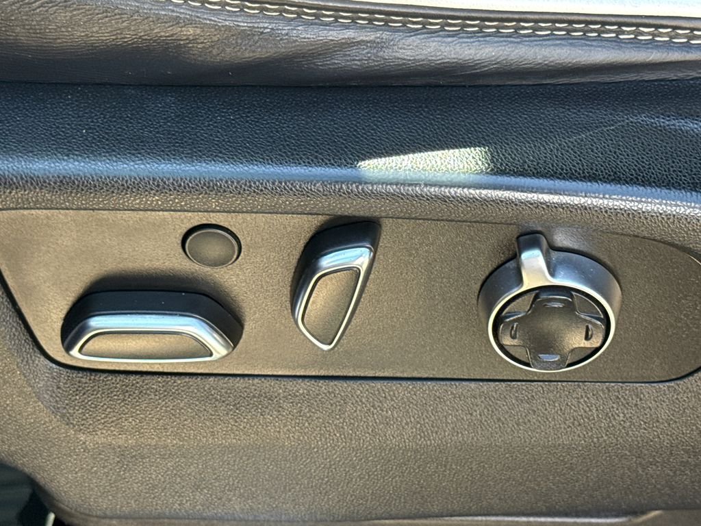 Used 2022 Black GMC AT4X image 23